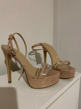 Sandalias de tacón de SHEIN. de segunda mano por 15 EUR en María en WALLAPOP