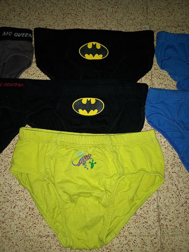 Calzoncillos sin uso talla 4-6 años