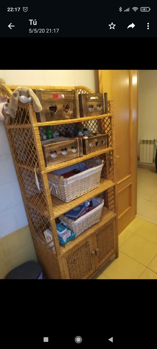 mueble de mimbre  antiguo