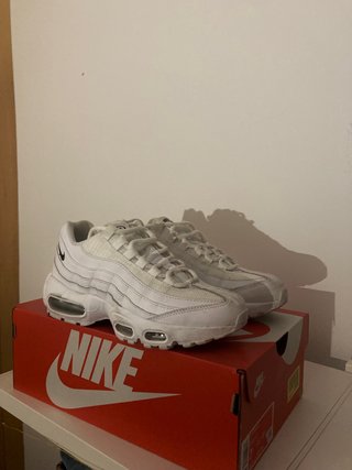 Zapatillas Nike Air Max de segunda mano en Tarragona en WALLAPOP