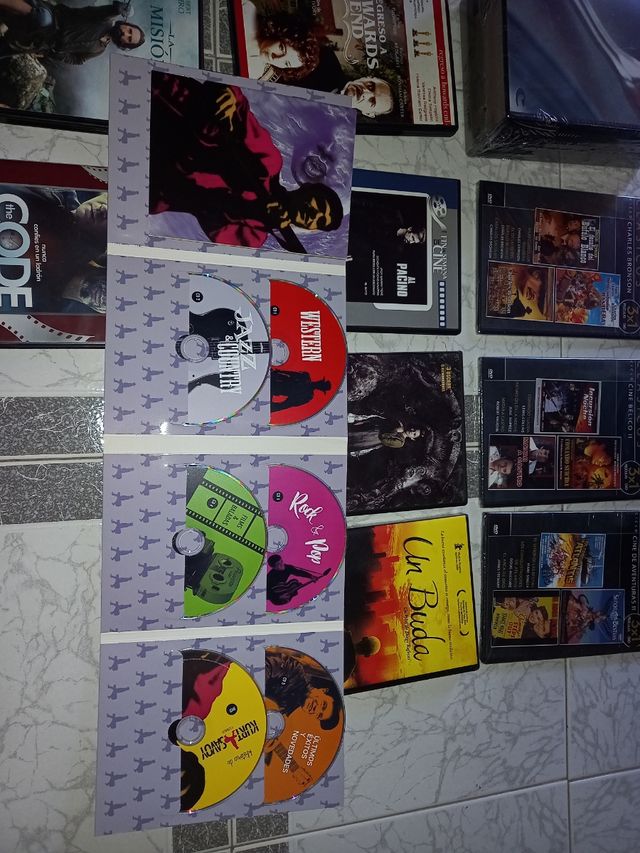 15 películas, DVD de cocina y recopilatorio musica