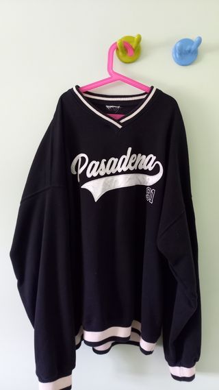 Sudadera de segunda mano por 12 EUR en San Agustín del Guadalix en WALLAPOP