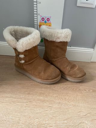 Chollo. Botas ugg auténticas camel piel talla 36 de segunda mano por 50 EUR  en Madrid en WALLAPOP