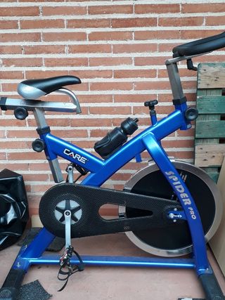 BICI SPINNING de segunda mano por 250 EUR en Pamplona en WALLAPOP