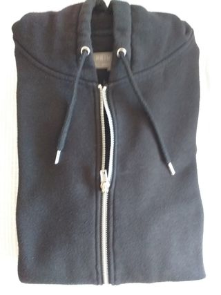 2 Sudaderas hombre negra. Primark. de segunda mano por 5 EUR en Madrid en  WALLAPOP