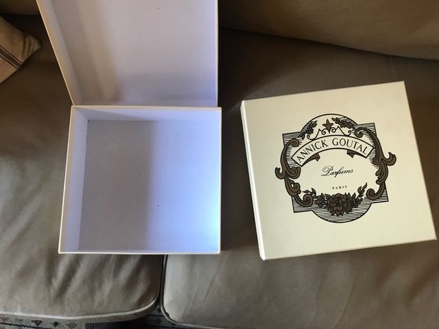 Caja colonia Annick Goutal. Como nueva.