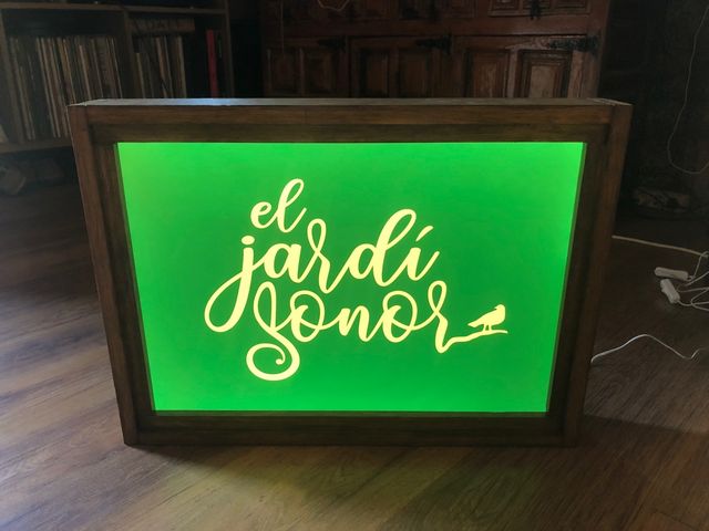 Cartel publicitario luminoso