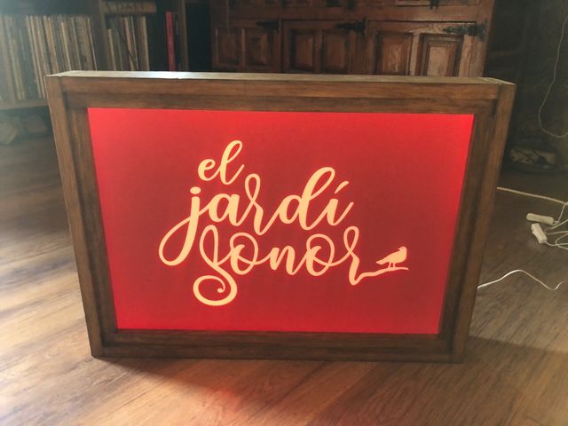 Cartel publicitario luminoso