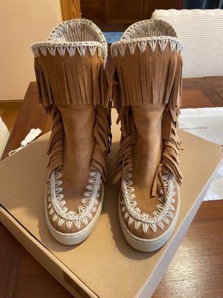 Botas Mou segunda mano en Santander en WALLAPOP
