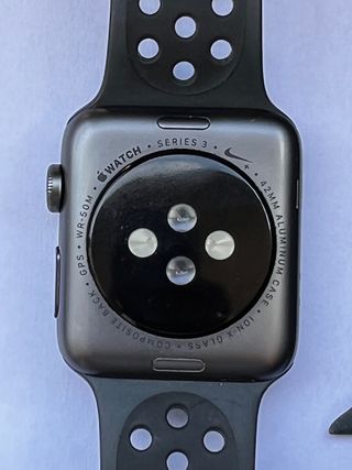 Apple Watch serie 3 Nike de segunda mano por 135 EUR en Madrid en WALLAPOP