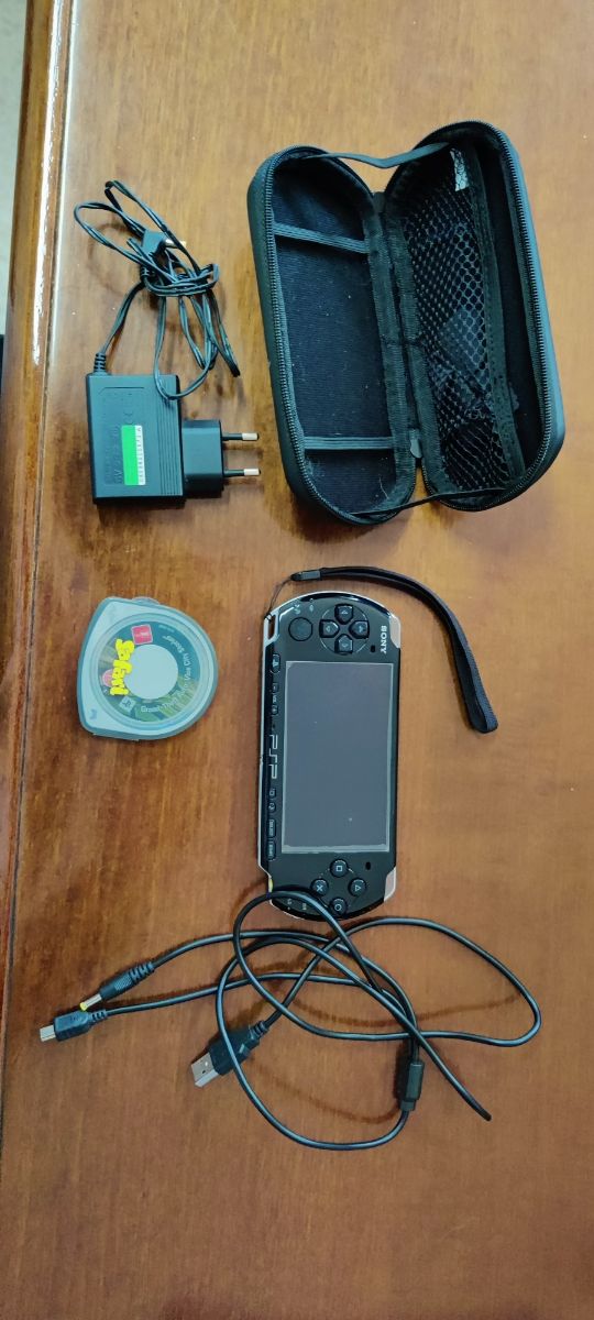 PSP + juego GTA Crime City Stories