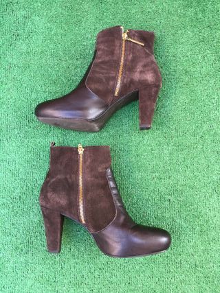 Botines con plataforma de piel marrón. Cortefiel de segunda mano por 12 EUR  en Aranjuez en WALLAPOP