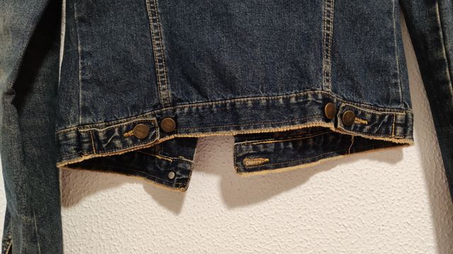 PRECIOSA CAZADORA TEJANA. TALLA M