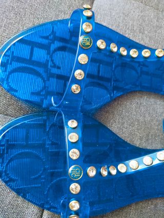 Chanclas Carolina Herrera de segunda mano por 80 EUR en Santiago de  Compostela en WALLAPOP