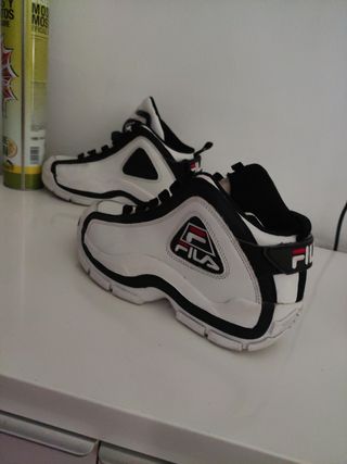 Zapatillas Fila 35 € de segunda mano por 35 EUR en Barcelona en WALLAPOP