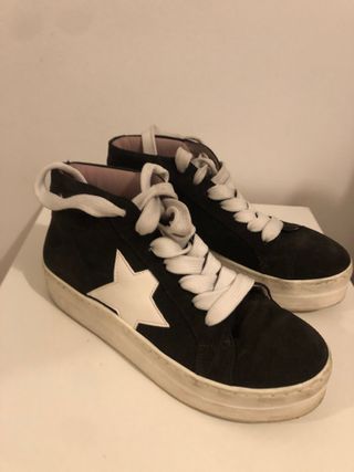 Botines negros Brownie Talla 37 de segunda mano por 15 EUR en A Coruña en  WALLAPOP