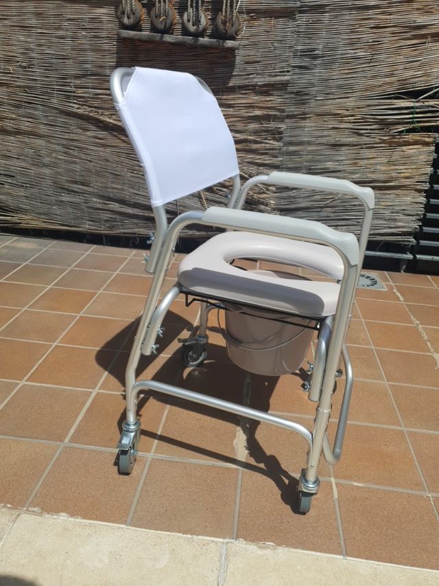SILLA DE DUCHA Y WC
