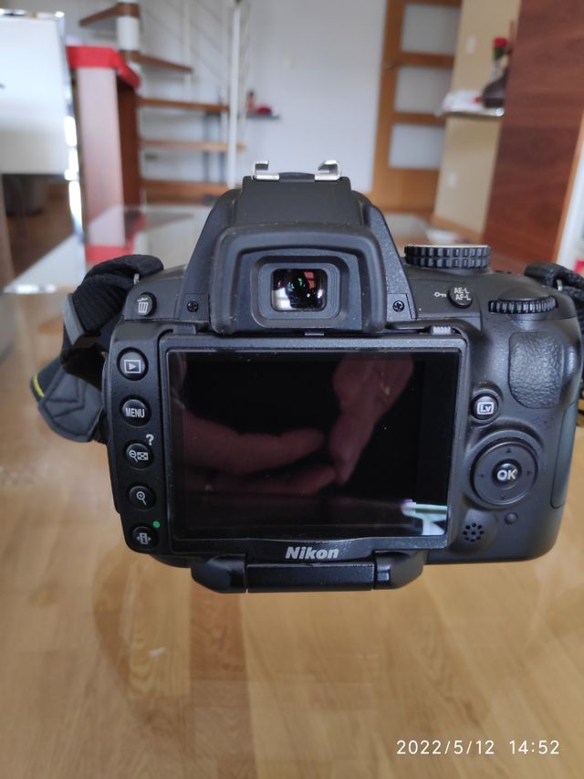 Reflex digital Nikon D5000 como a estrenar
