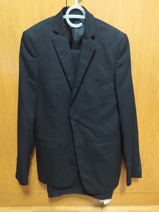 Americana y Pantalon Traje Hombre Zara de segunda mano por 50 EUR en Burgos  en WALLAPOP