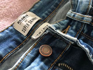 Vaqueros Súper Skinny Pull\u0026amp;Bear T40\\/30 de segunda mano por 5 EUR en  San Sebastián de Los Reyes en WALLAPOP