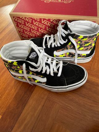 Vans Plataforma leopardo de segunda mano por 35 EUR en Perillo en WALLAPOP