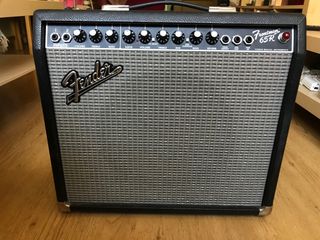 Amplificador Fender Frontman 65R de segunda mano por 100 EUR en Madrid en  WALLAPOP
