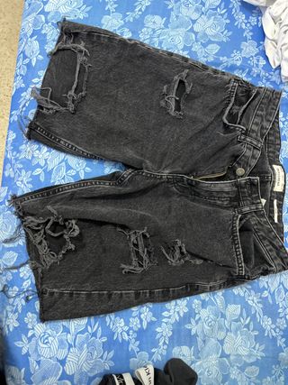 Vaqueros cortos negros rotos Hollister – it.closet