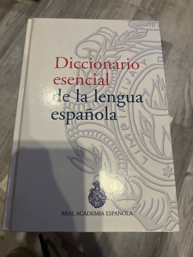 Diccionario esencial de la lengua española