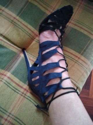 Sandalias Zara negras de segunda mano en A Coruña en WALLAPOP