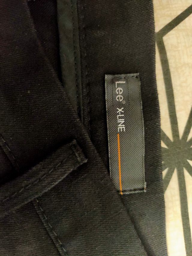 Pantalón vaquero negro Lee sin estrenar