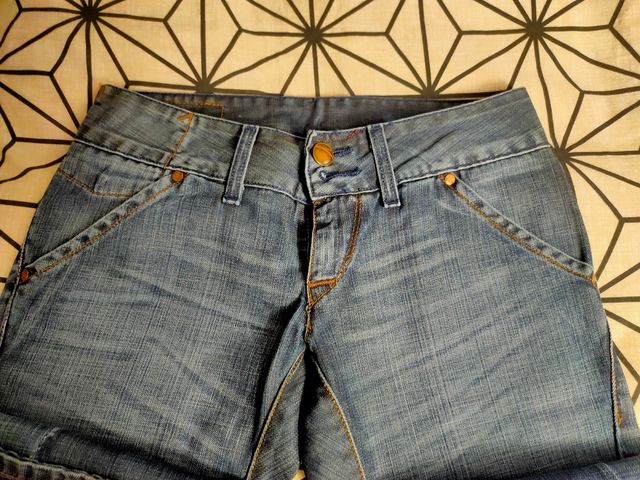 Vaqueros chica sin estrenar Levi's