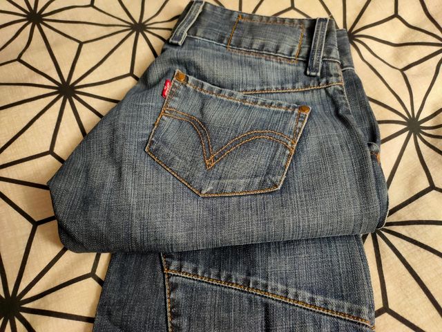 Vaqueros chica sin estrenar Levi's