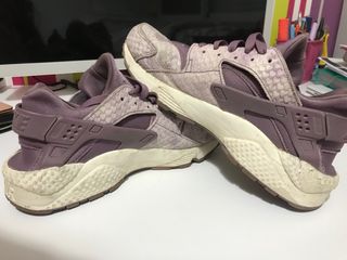 Huarache moradas de segunda mano por 10 EUR en Llíria en WALLAPOP