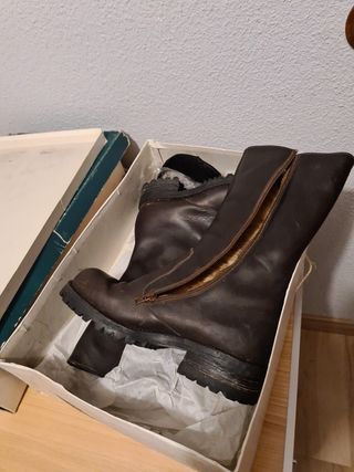Botas montaña piel hombre talla 41 de segunda mano por 20 EUR en Valdencina  en WALLAPOP