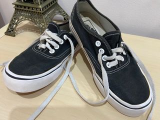 Vans negras n.34 de segunda mano por 23,5 EUR en Alzira en WALLAPOP