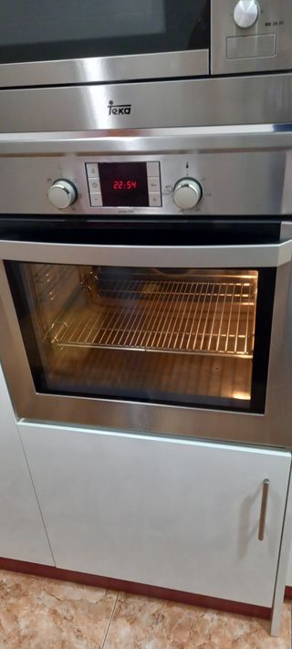Se vende horno de segunda mano por 80 EUR en Águilas en WALLAPOP