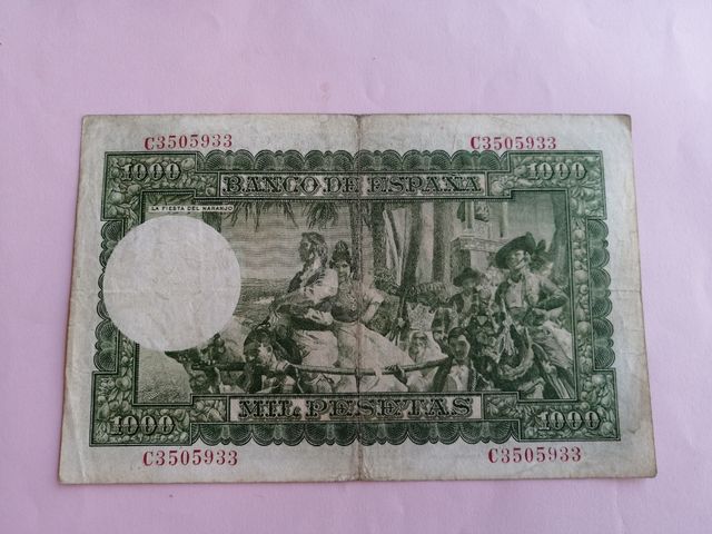 3 billetes de 1000 pesetas, con rostro de Sorolla