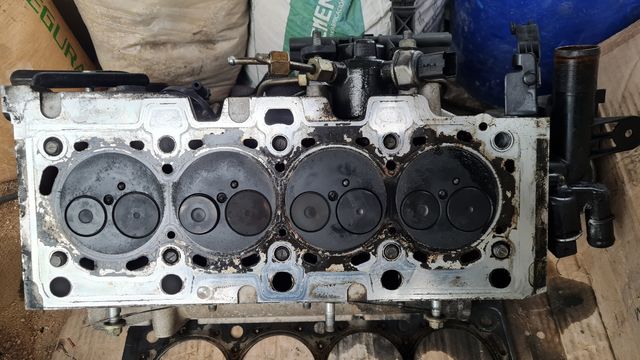 despiece de motor 1.5 dci k9k Renault scenic 2005