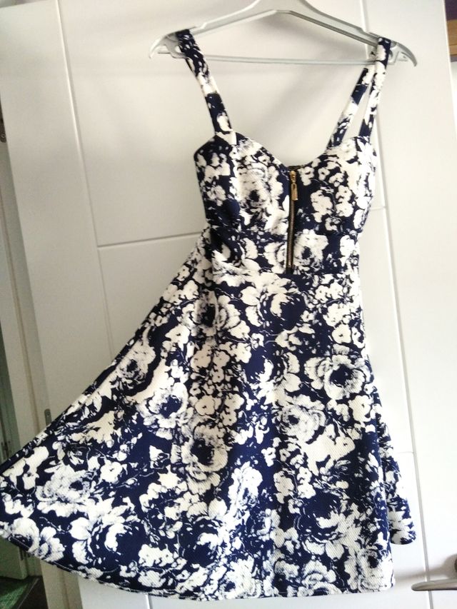 Vestido tirantes estampado juvenil