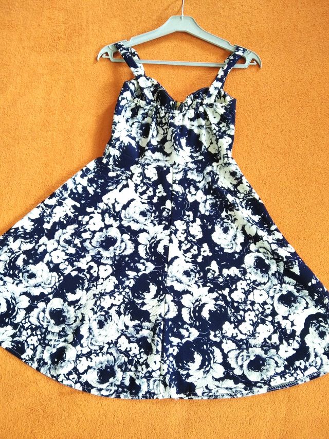 Vestido tirantes estampado juvenil