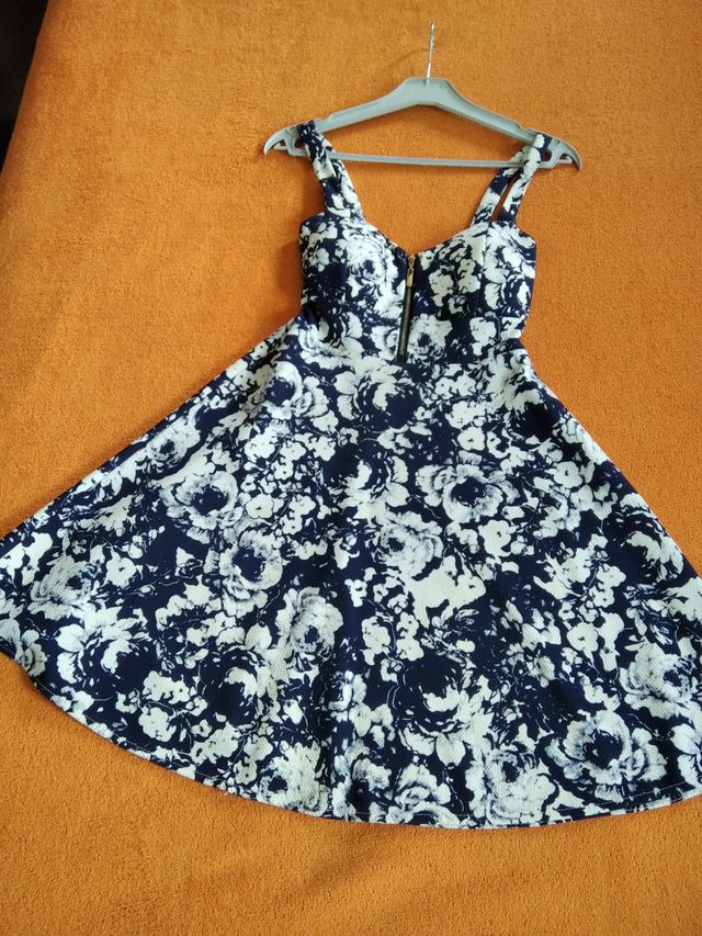 Vestido tirantes estampado juvenil