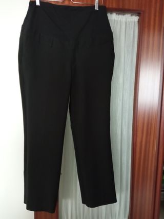 Pantalón negro premamá. H\u0026amp;M de segunda mano por 7 EUR en Los Palacios y  Villafranca en WALLAPOP