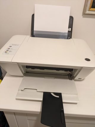 Impresora Hp Deskjet 1510 + Cartuchos de tinta de segunda mano por 80 EUR  en Huelva en WALLAPOP