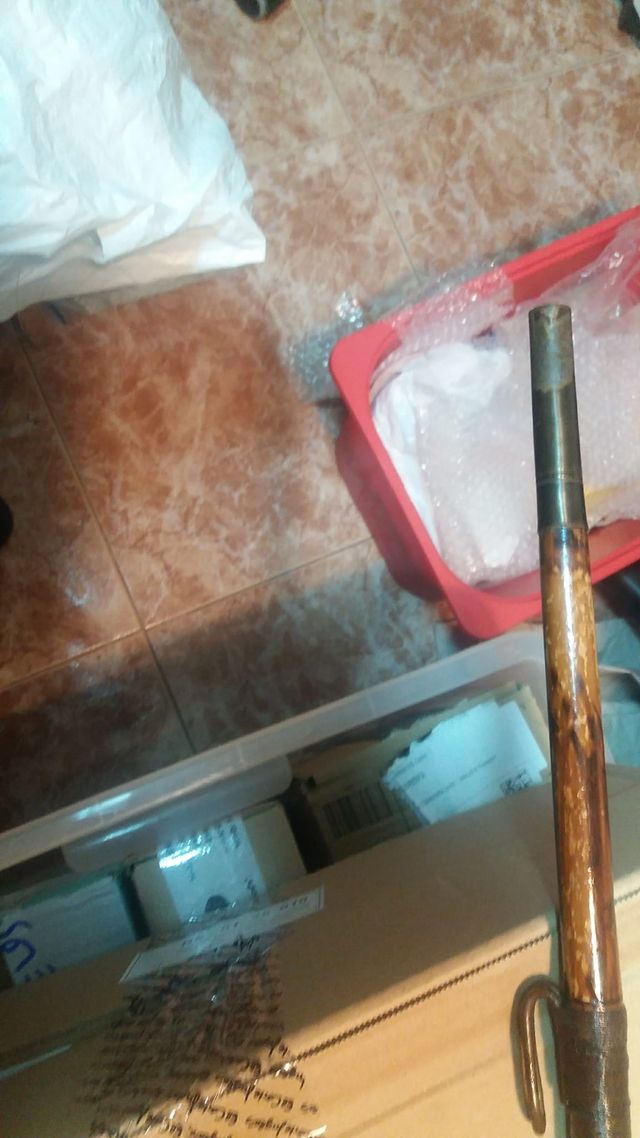 bara pescar bambu antigua, con otra dentro lance