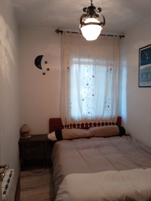 Luna y estrellas de cerámica en azul