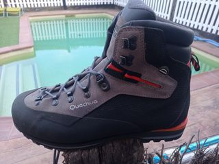 Botas de alta montaña de segunda mano por 20 EUR en El Rieral en WALLAPOP