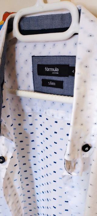 Camisa nueva El Corte Inglés de segunda mano por 5 EUR en Navia en WALLAPOP