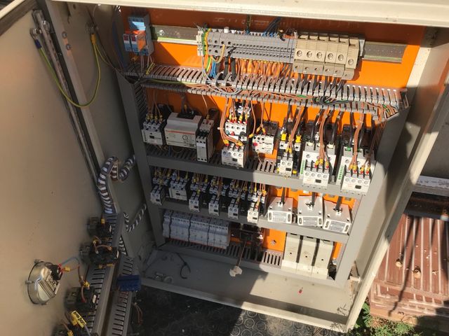 Caja grande eléctrica