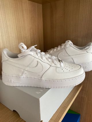 Nike Air Force 1 Blancas 38.5 mujer de segunda mano por 110 EUR en Murcia  en WALLAPOP