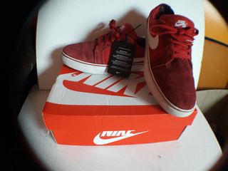 ZAPATILLAS NIKE SB 44 de segunda mano por 5 EUR en Pontevedra en WALLAPOP